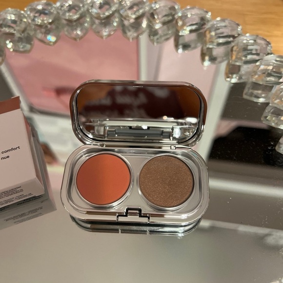 Rabanne Mini Blushy Duo- Feel the Heat - Picture 4 of 5